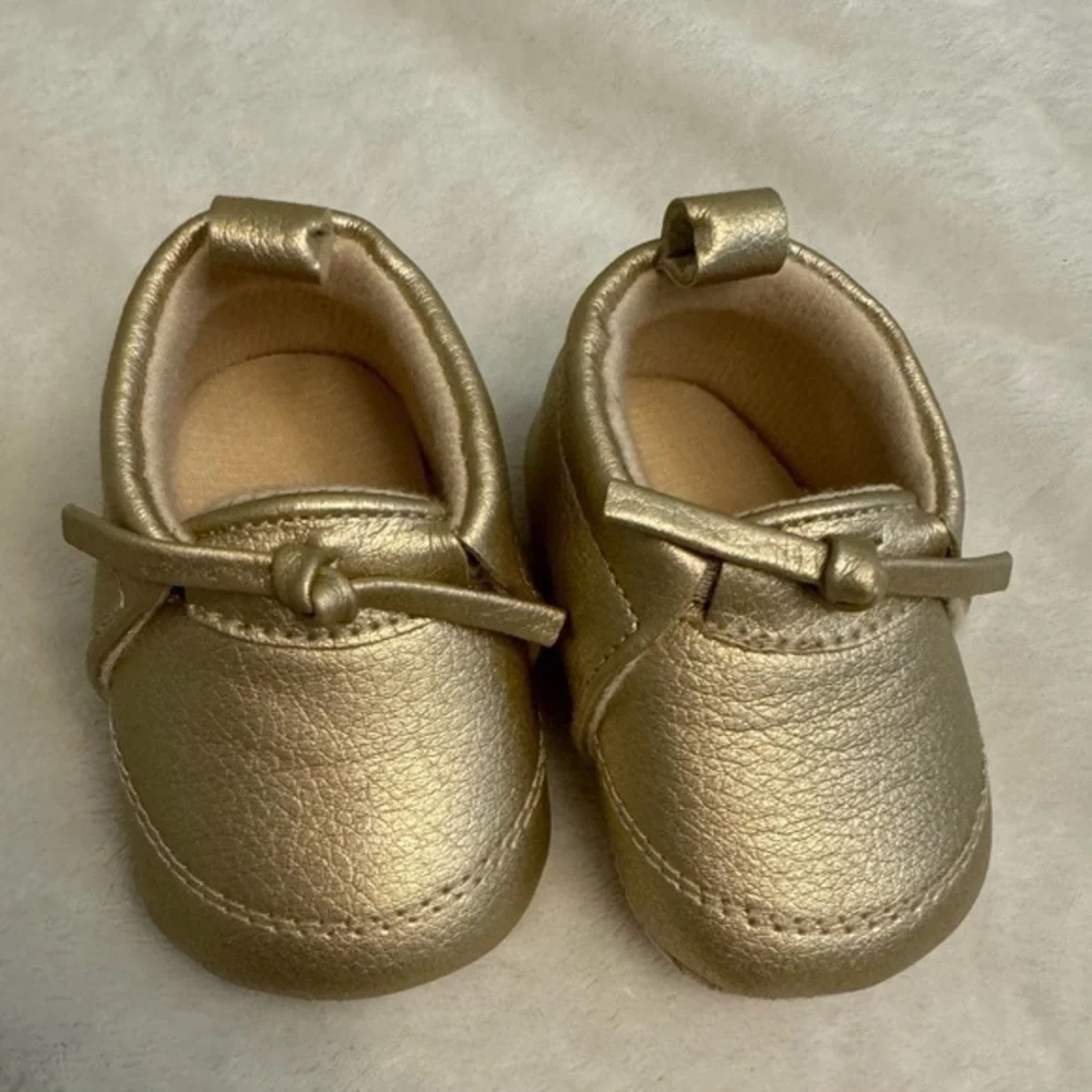 Gold Metallic Moccasin crib shoes Cat & Jack baby
